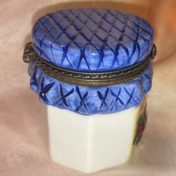 NEW APPLES JAM JAR HINGED CERAMIC TRINKET BOX - UNSIGNED  - NEW WITHOUT TAG - Picture 6 of 12